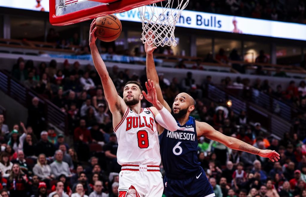 Edwards scores 19 points to push Timberwolves in 114-105 win vs Bulls