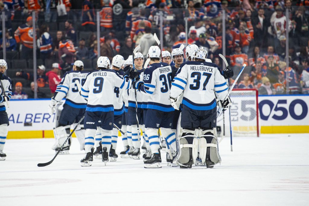 Jets come from behind to defeat Oilers 3-2