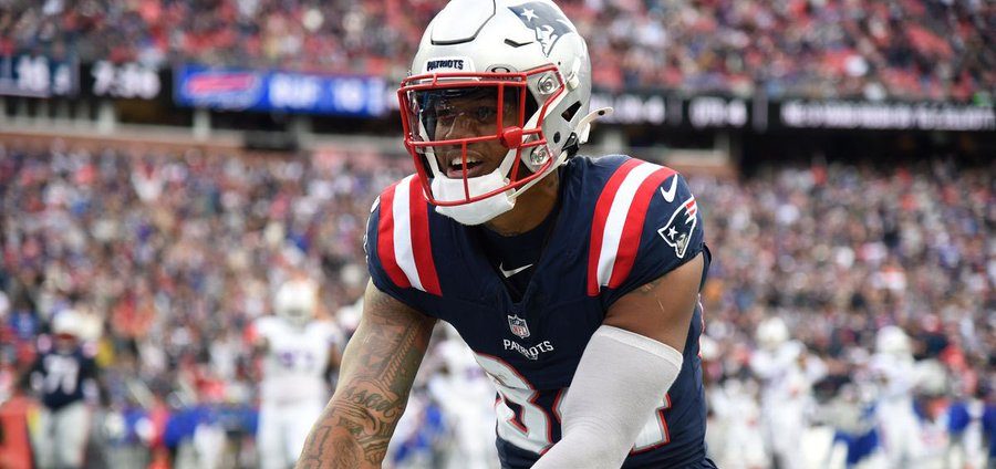 New England’s best WR Bourne has torn ACL