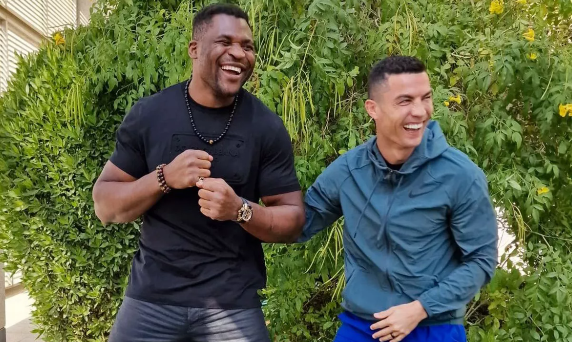 Cristiano Ronaldo gifts Ngannou €130 000 watch ahead of Fury fight