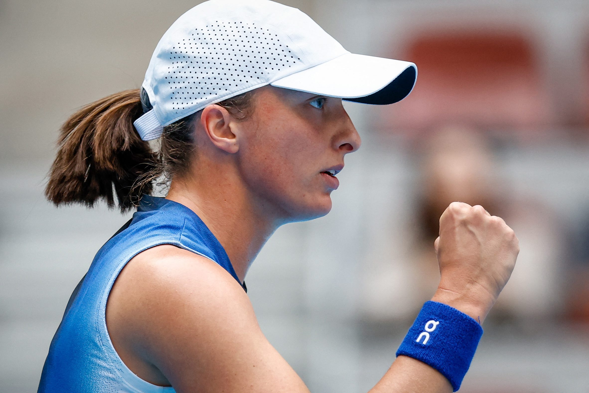 Swiatek beats Gauff in straight sets to end 16-match winning streak