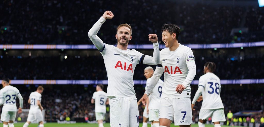 Son leads Spurs to a 2-0 win vs. Fulham and 1st place in PL