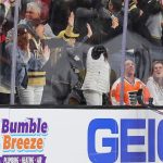 Last-gasp goal gives Golden Knights 3-2 win over Flyers