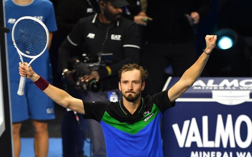Medvedev beats Zverev to reach ATP Finals’ last four