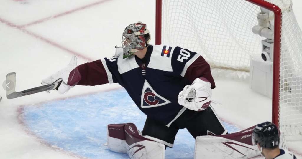 Avalanche beats St. Louis 3-1 in Prosvetov shiny debut