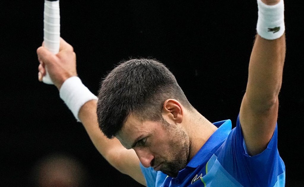 Djokovic comes from a set down to get his Paris final spot