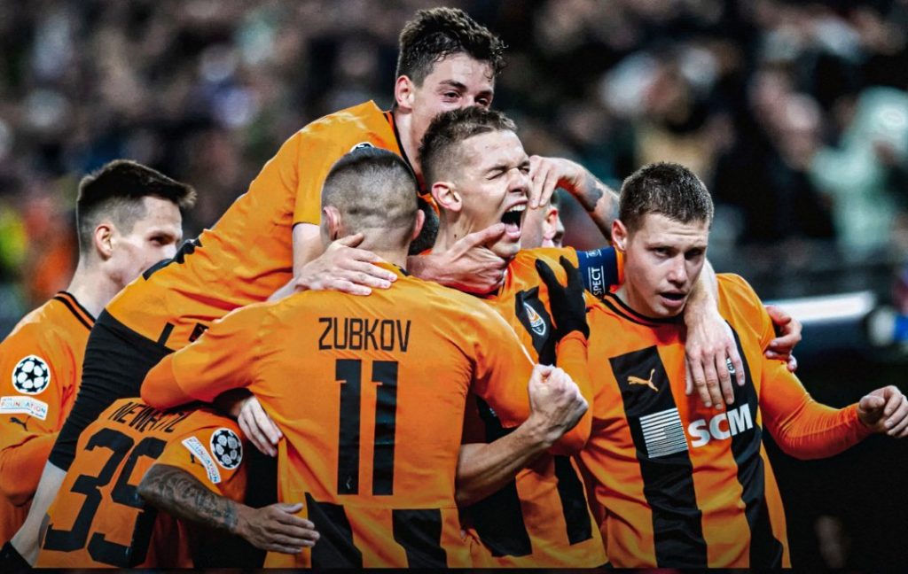 Shakhtar upsets Barcelona 1-0 to make Group H extra exciting