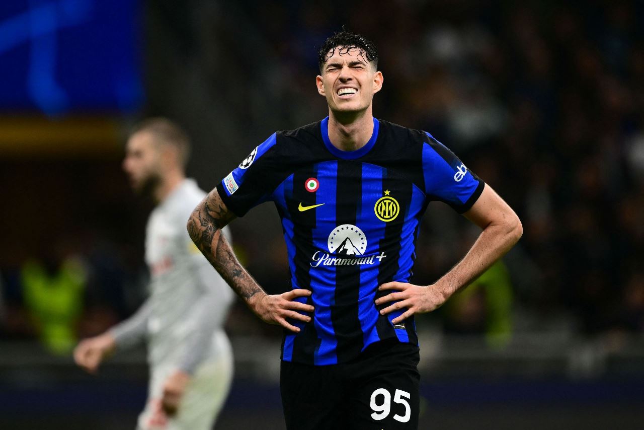 Huge blow for Inter as Bastoni is set to miss Juventus and Napoli