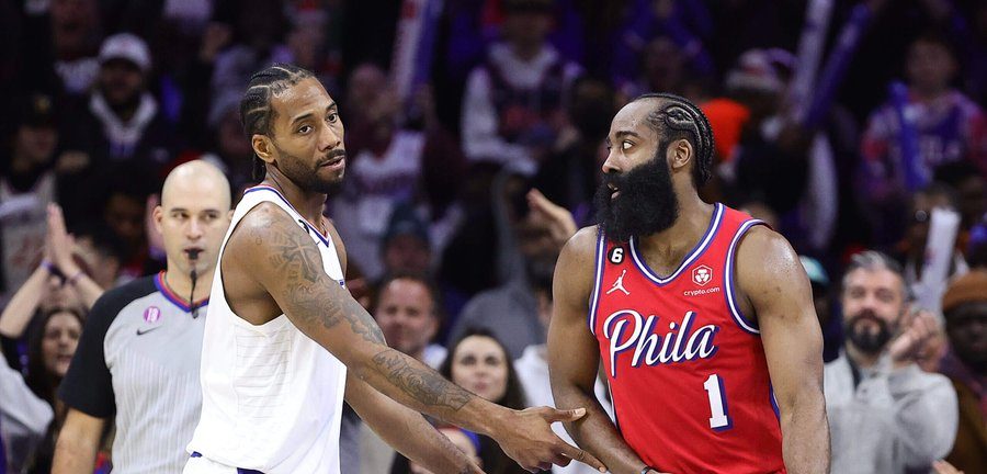 Harden arrives in LA, welcomed by his new teammates 12