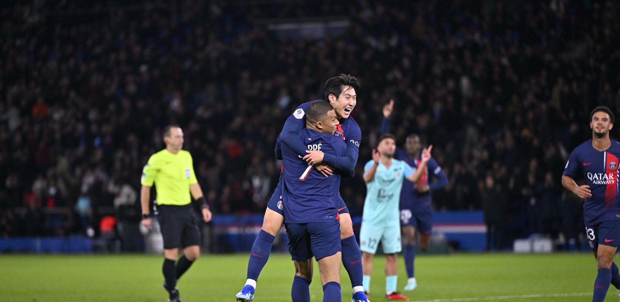 PSG cruise past Montpellier 3-0 to go top in Ligue 1