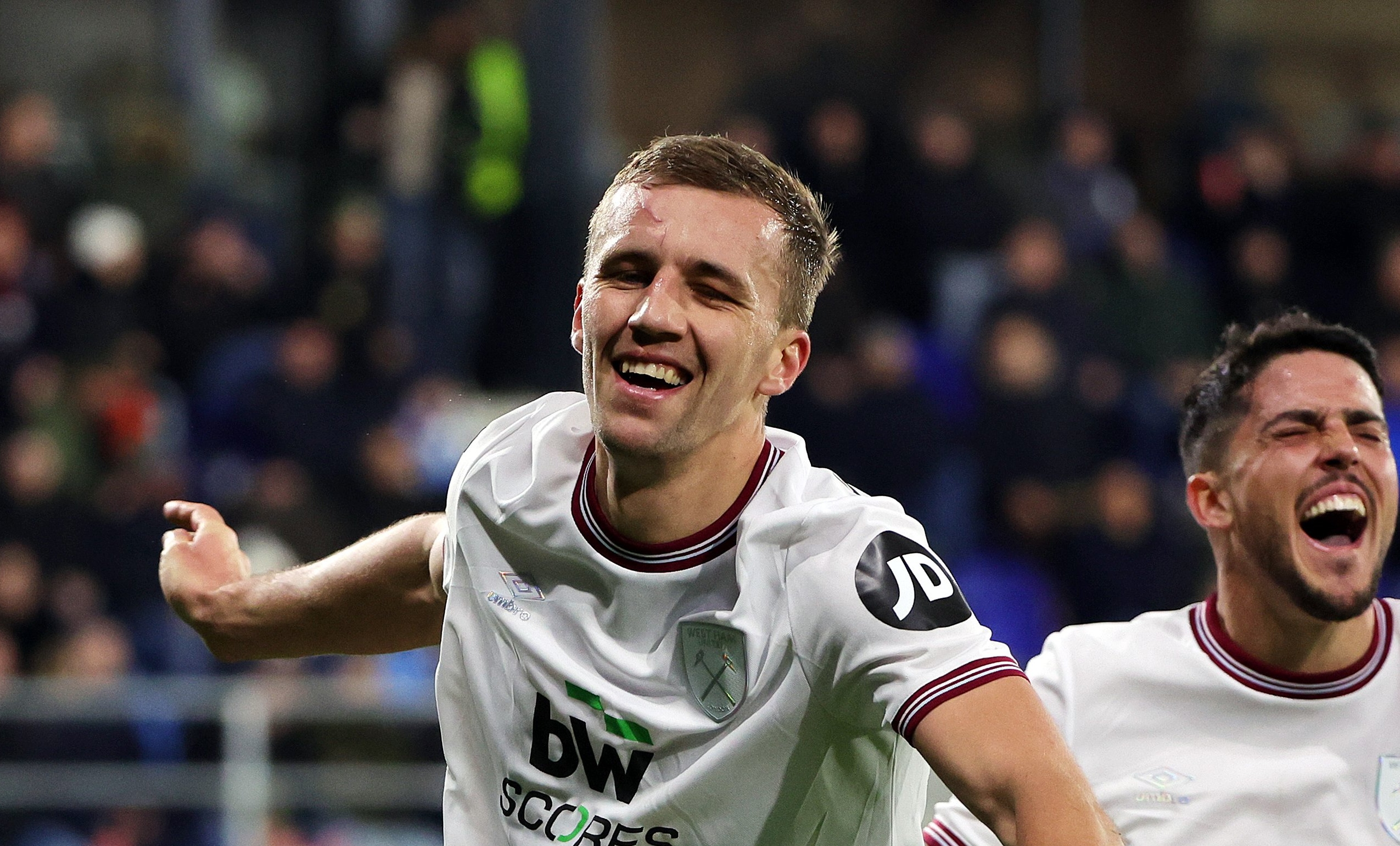 West Ham seal knockout spot with narrow 1-0 win over Backa Topola