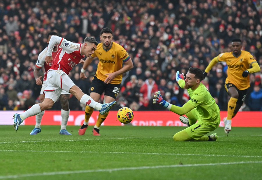 Arsenal beat Wolves 2-1 in London to remain top in Premier League 15