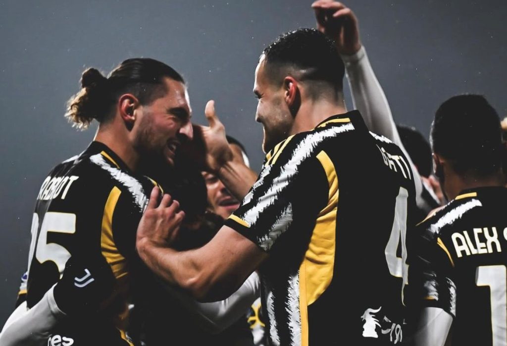 Juventus jumps on top in Serie A with crazy win over Monza 4