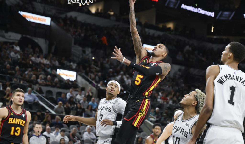 Stunning Trae Young nets 45 points for Hawks' 137-135 win over Spurs 4