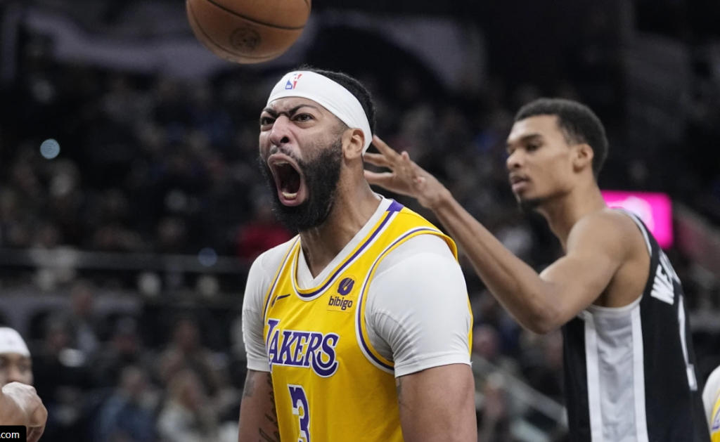 Lakers send Spurs into abyss with 18th straight defeat