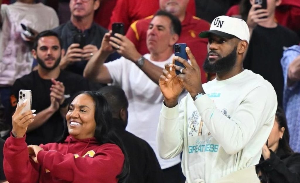 LeBron James proud with son Bronny after USC debut