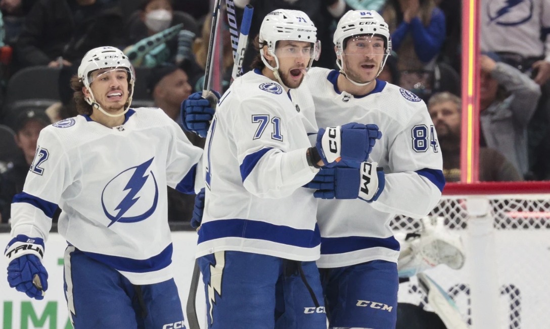 Kucherov pushes Lightning to 4-3 OT win vs Kraken