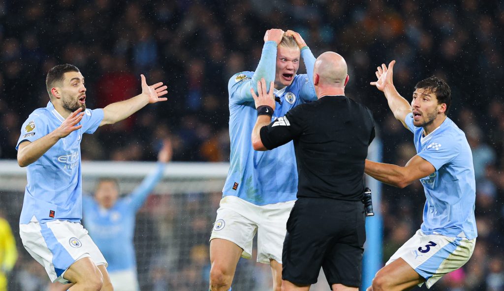 Man City fined by the FA for surrounding Simon Hooper vs. Spurs