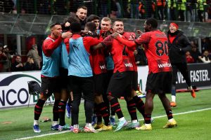 Milan beat Frosinone 3-1 to remain close to the leaders 7