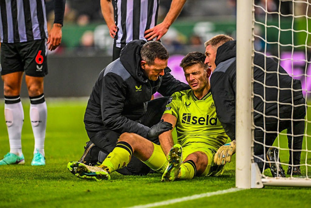 Official: Nick Pope out for 4 months with shoulder injury