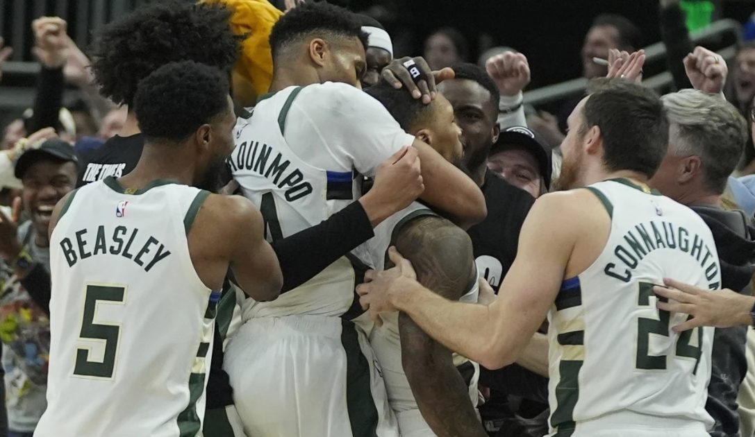 Lillard nets 3-pointer at OT buzzer to lift Bucks past Kings