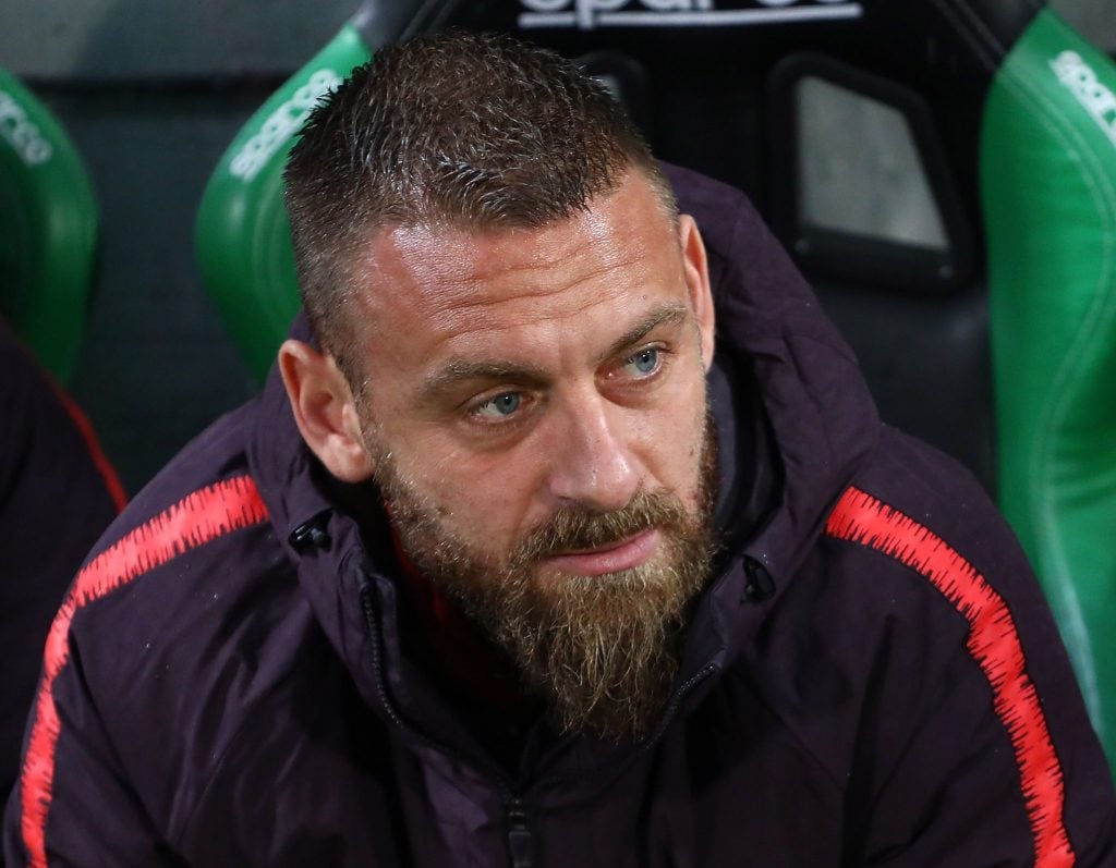 AS Roma legend De Rossi will replace Mourinho 10