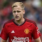 Official: Van de Beek joins Frankfurt on loan