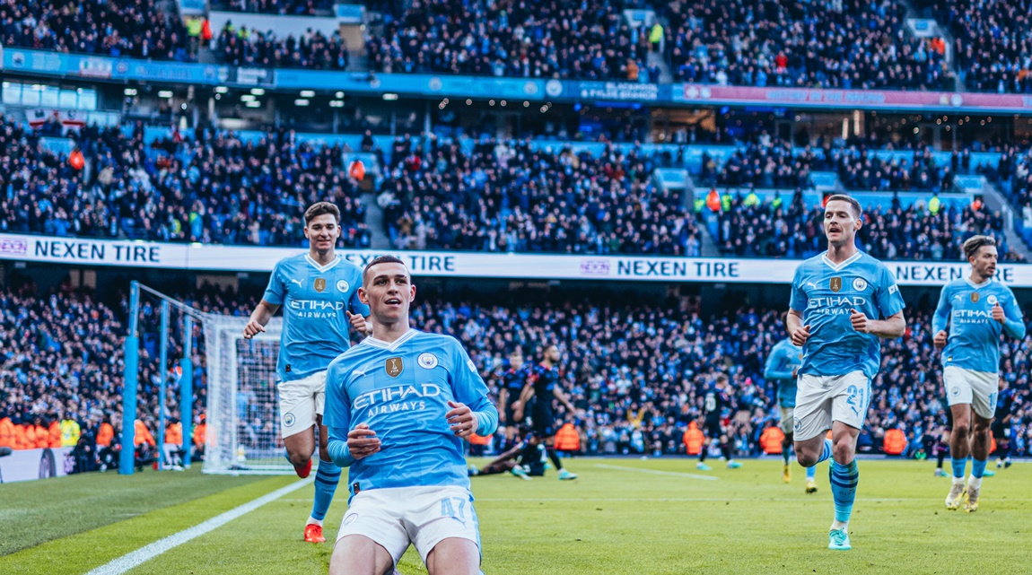 Man City trash Huddersfield 5-0 to continue their FA Cup run