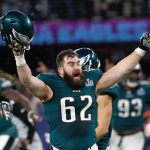 Jason Kelce shares with Philly’s teammates he is retiring