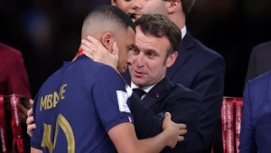 Macron makes desperate attempt to keep Mbape in PSG