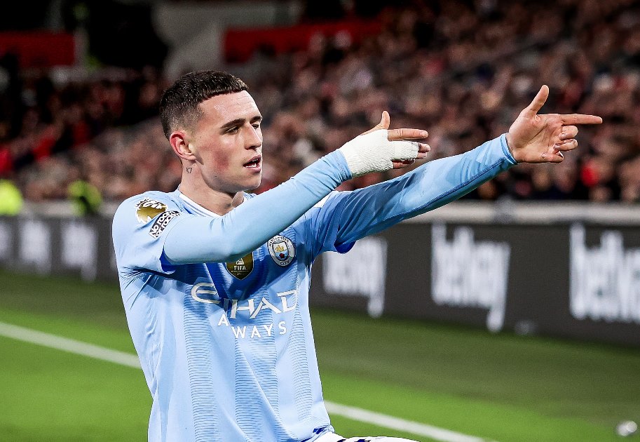 Foden hat-trick sends Man City two points away from the top