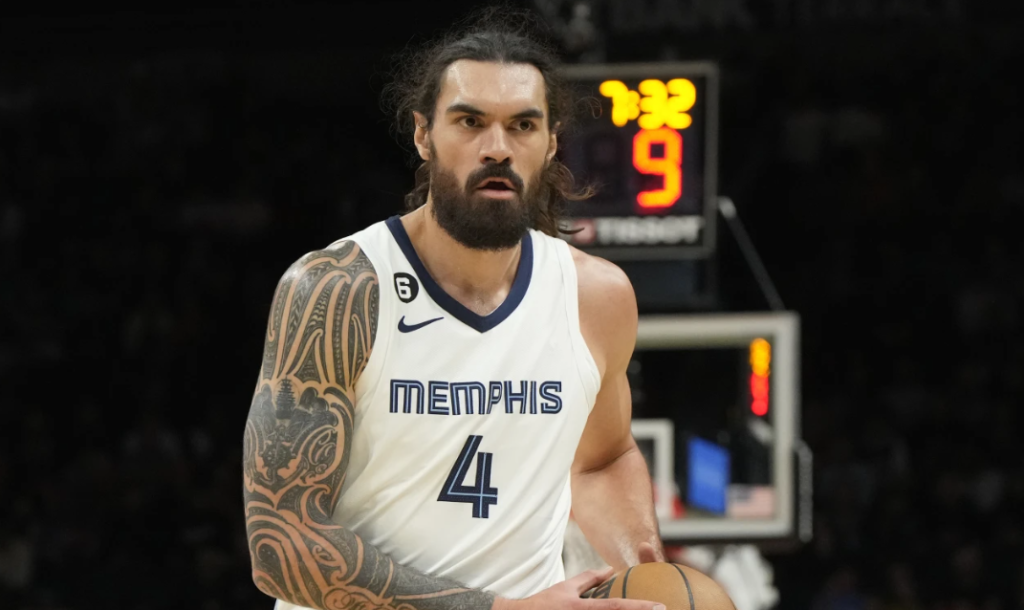 Grizzlies send Adams to Rockets for Victor Oladipo and draft picks
