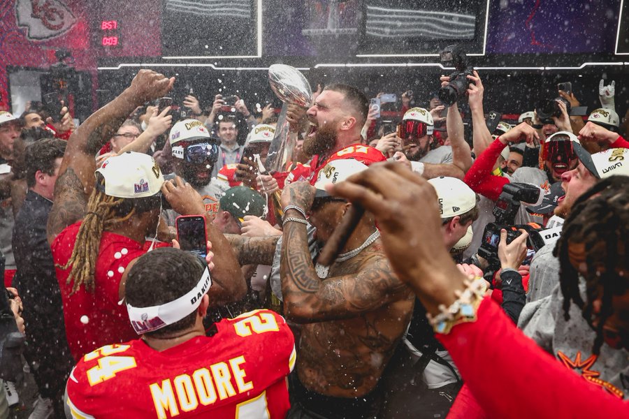 Chiefs beat 49ers in OT for 2nd consecutive Super Bowl title 15