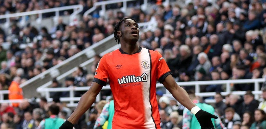 Newcastle and Luton draw 4-4 in crazy match at St. James’ Park