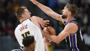 Murray scores 32 points, Nuggets beat Kings 117-96 8