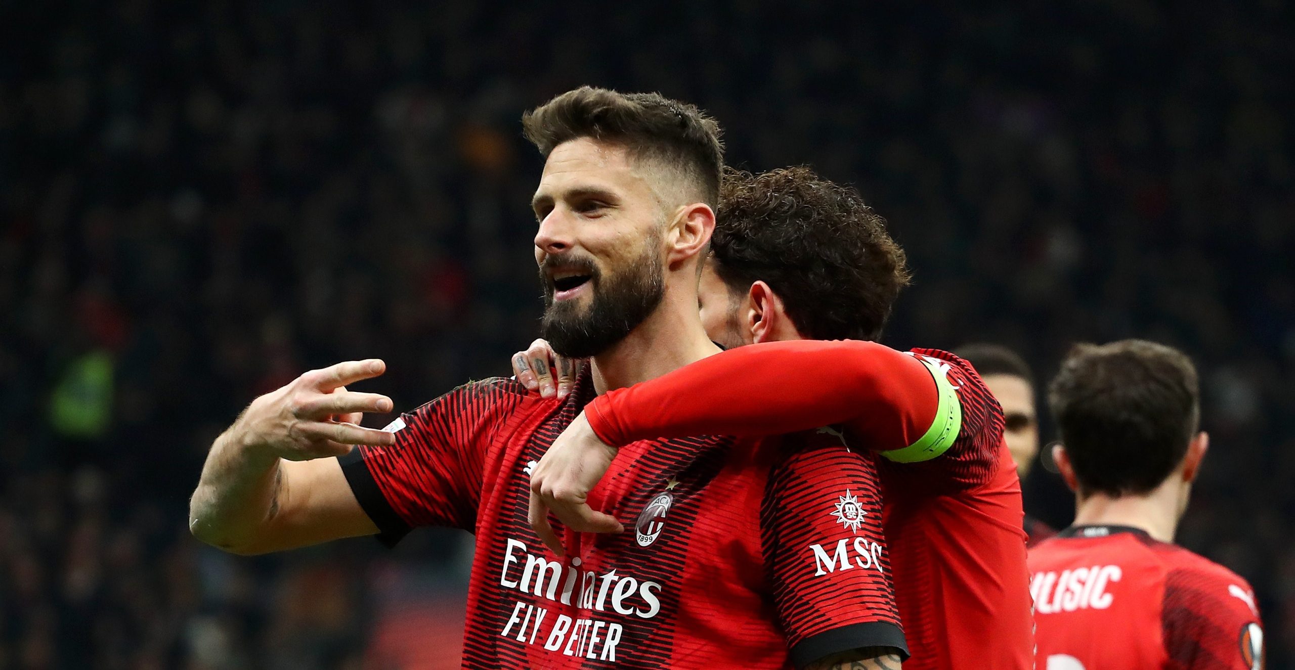 Milan beat 10-man Slavia Prague 4-2 at San Siro