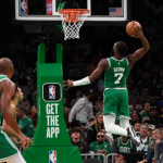Celtics reach 11 straight win, demolishing Warriors 140-88