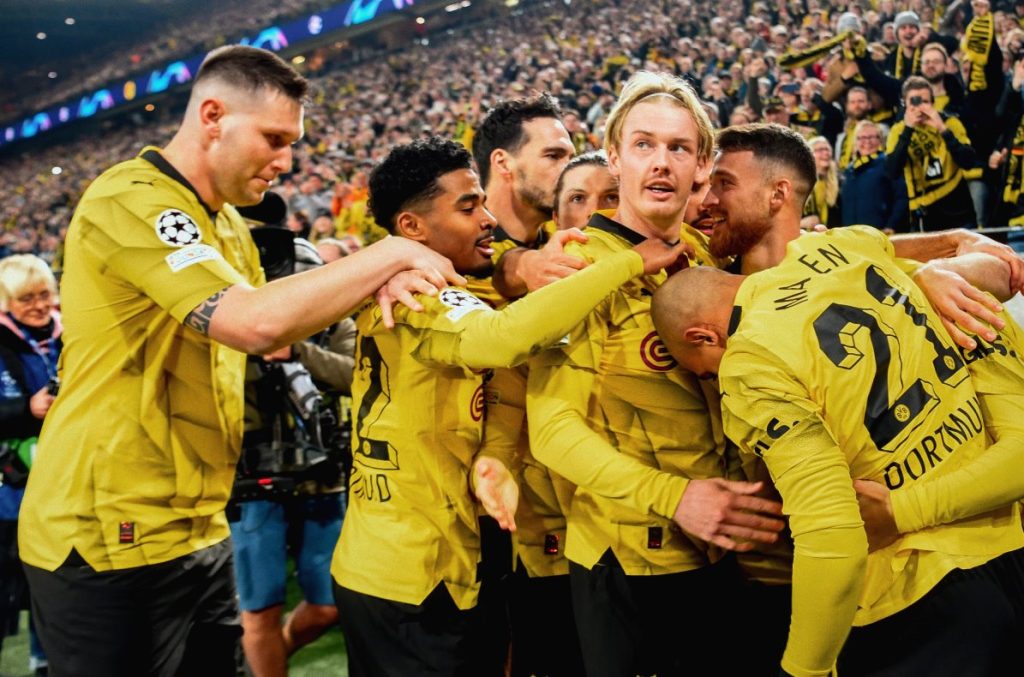Sancho-inspired Dortmund beats PSV to reach the final eight in CL