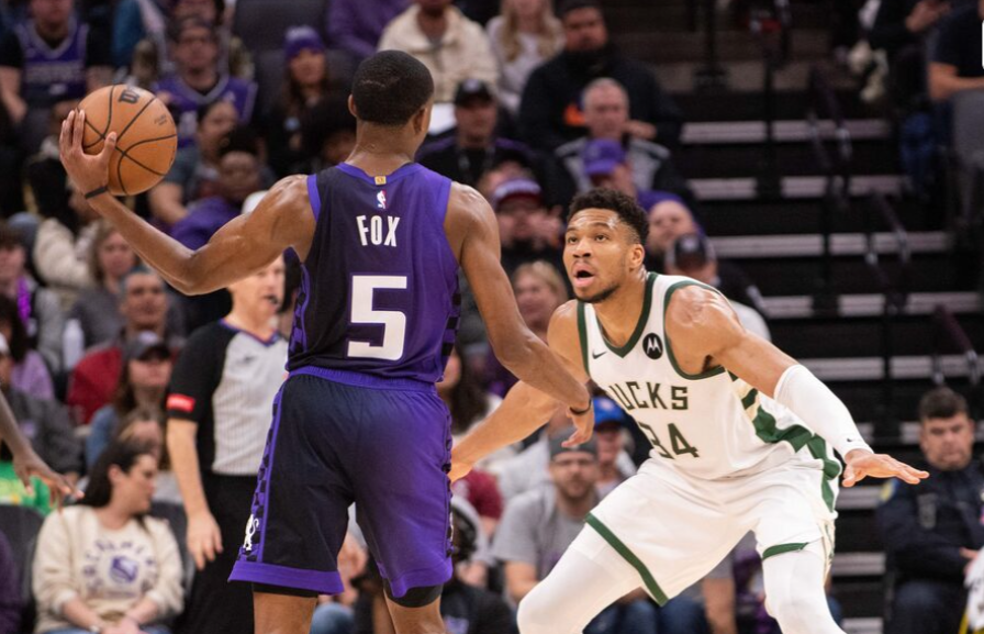 Kings’ amazing first half propels them to 129-94 win vs Bucks