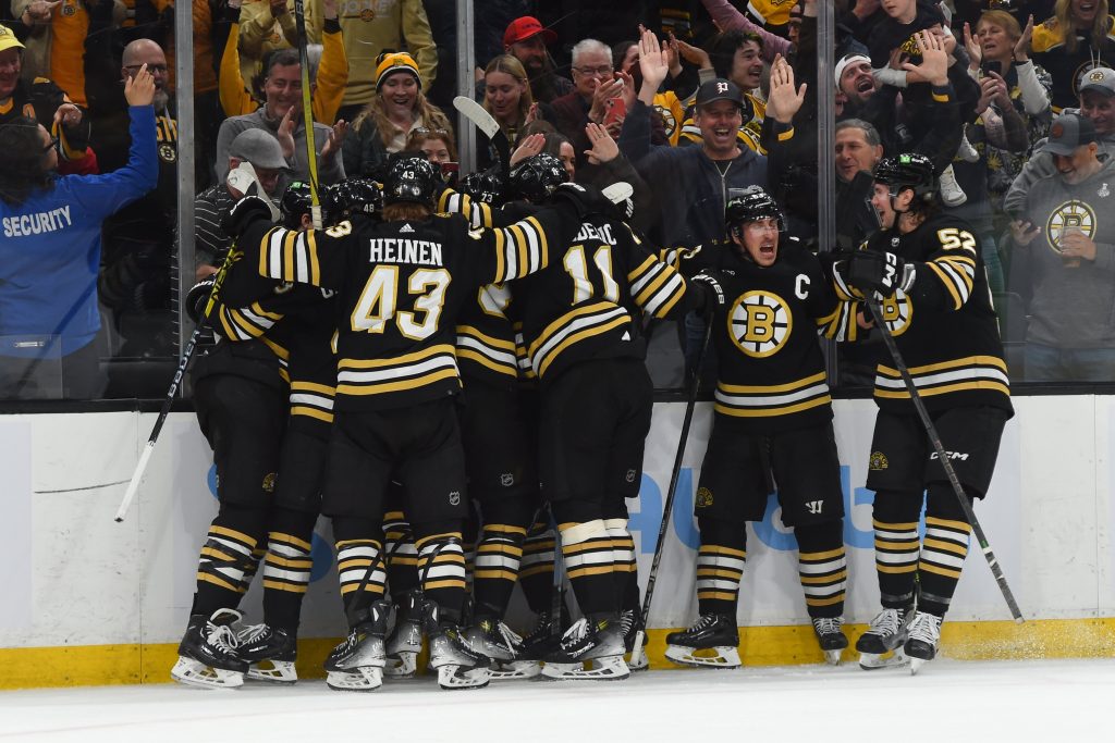 Boqvist notches in OT to lead Bruins to 3-2 win vs. Panthers