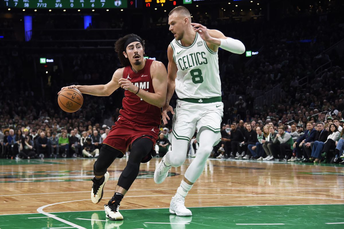 Celtics show no mercy to Heat and take Game 1 35