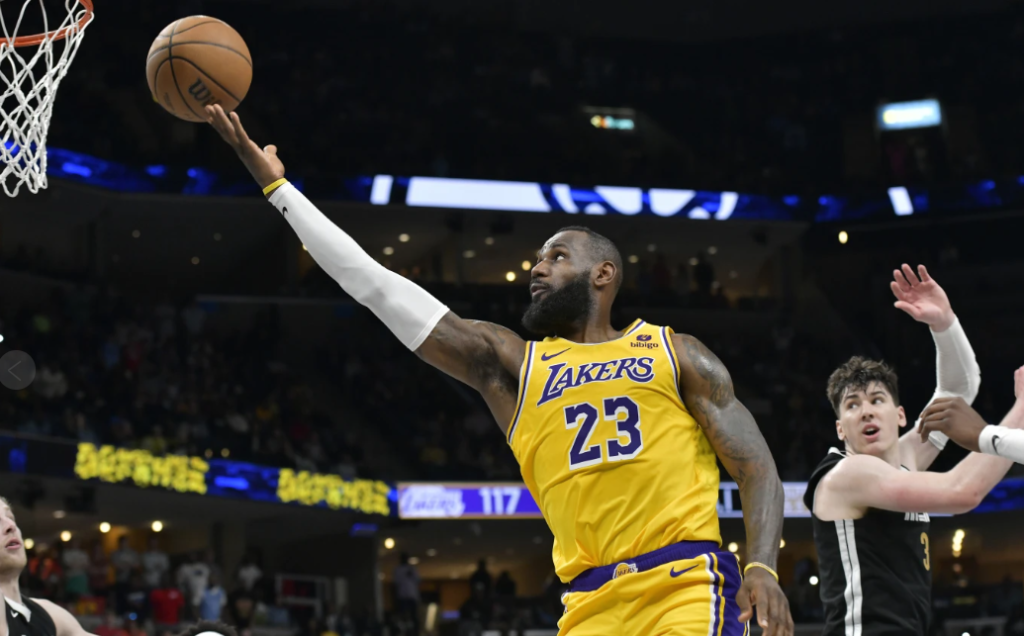 James and Davis score 73 points combined for Lakers win vs Grizzlies 5