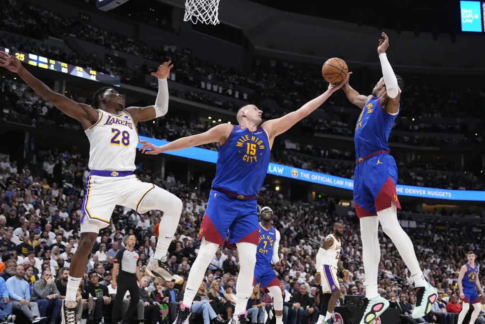 Jokic pulls Nuggets to 114-103 Lakers win in playoff opener