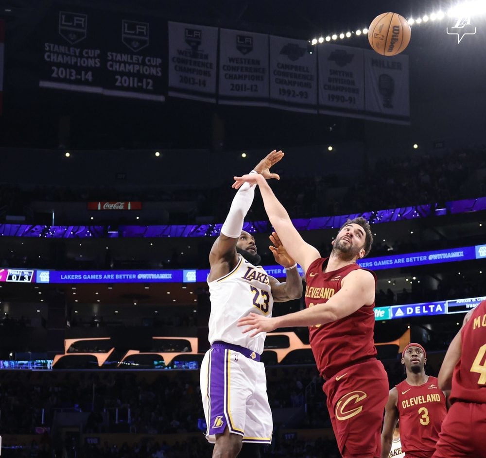 Lakers win 4th consecutive match as they defeat Cavs 116-97 22