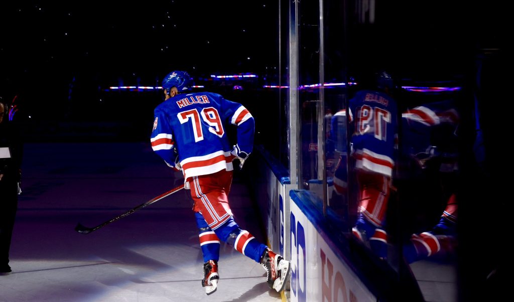 Rangers defeat Capitals 4-3 in New York for 2-0 series lead 22