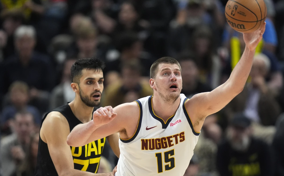 Murray back on track with 28 points, Nuggets beat shorthanded Jazz