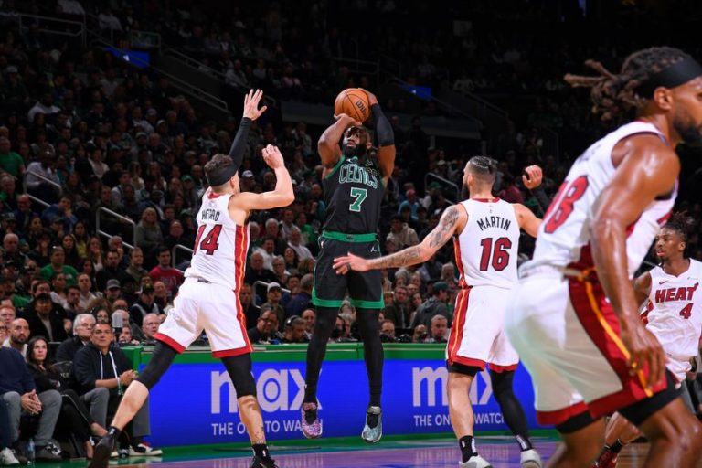 Celtics trash Heat 118-84 and advance to East 1/2 finals 28