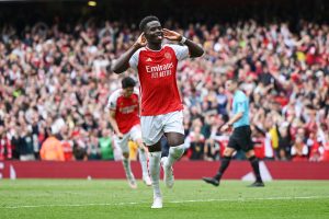 Arsenal keeps top spot in EPL, scoring three goals past Bournemouth 5