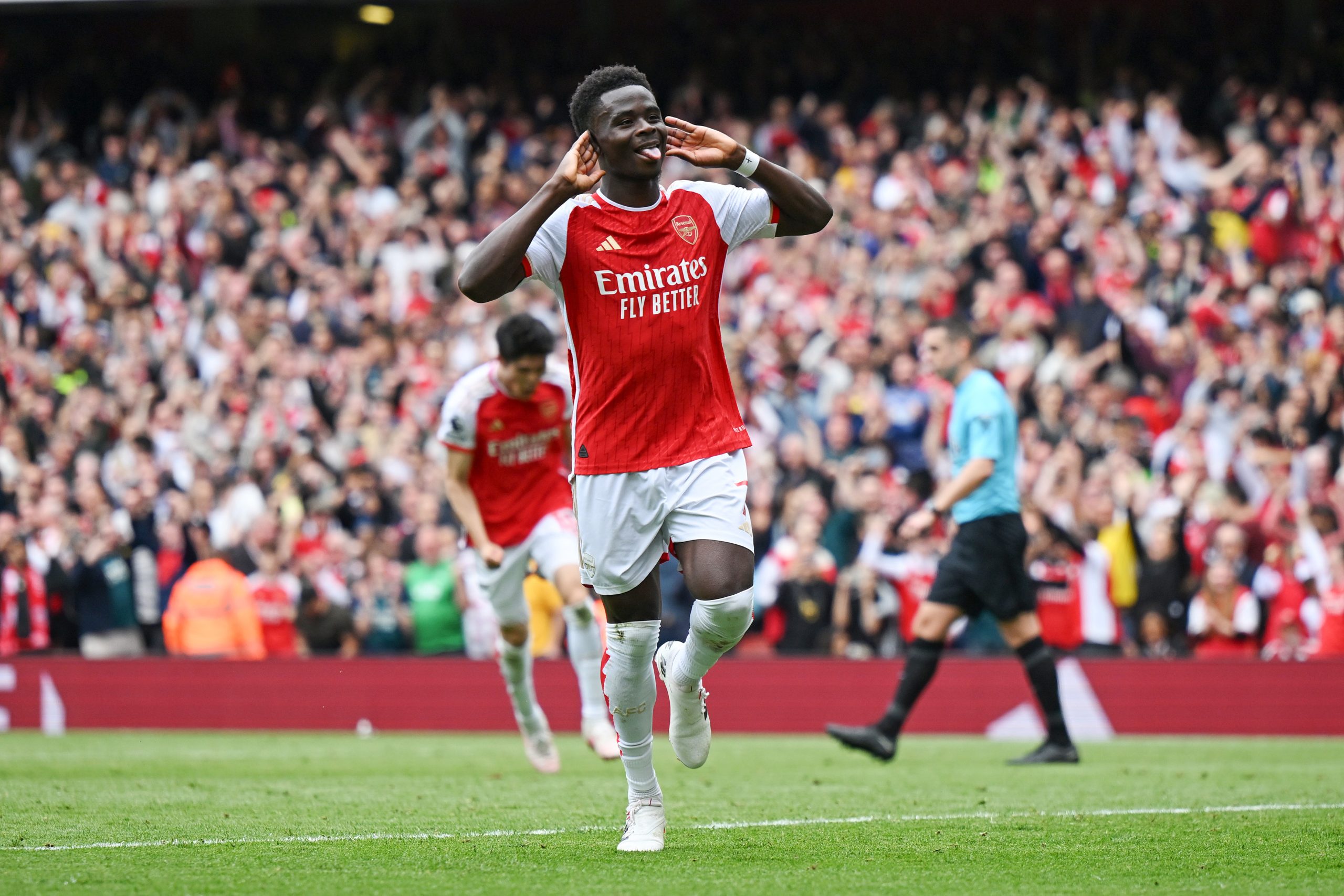 Arsenal keeps top spot in EPL, scoring three goals past Bournemouth 1