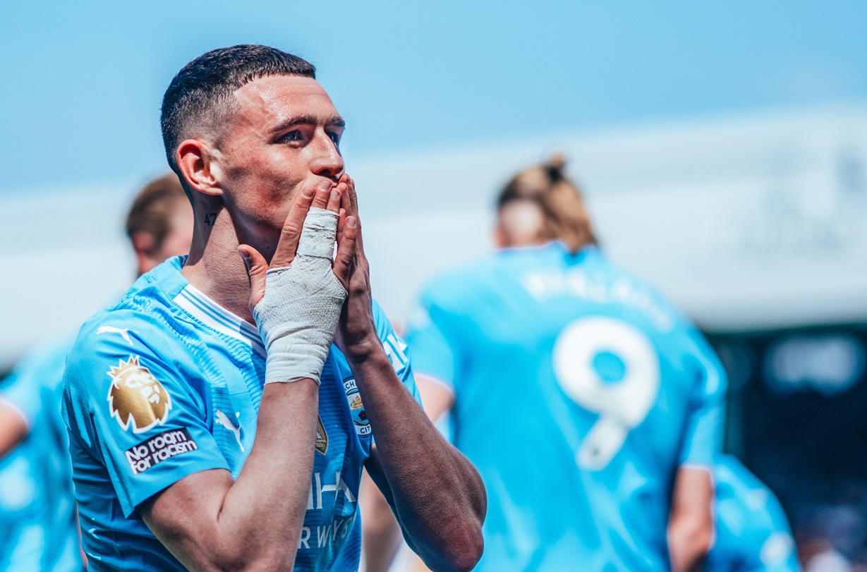 Man City makes crucial step towards the title with dominant win